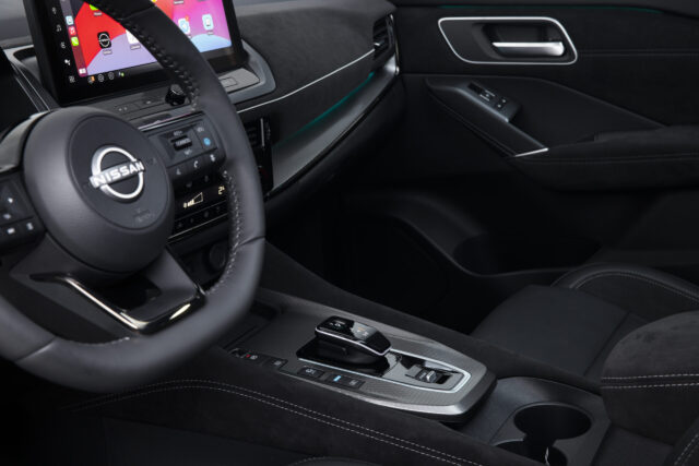 NISSAN-QQ-70-640x427